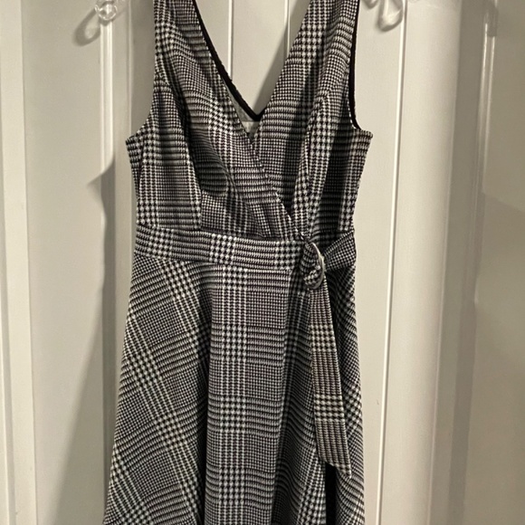 Mini checkered dress - Picture 2 of 2